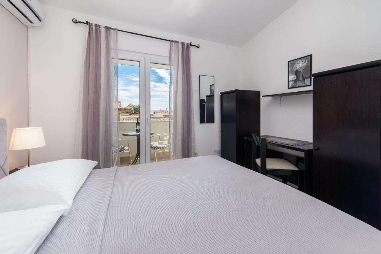 Apartments Divna 巴什卡沃达 外观 照片
