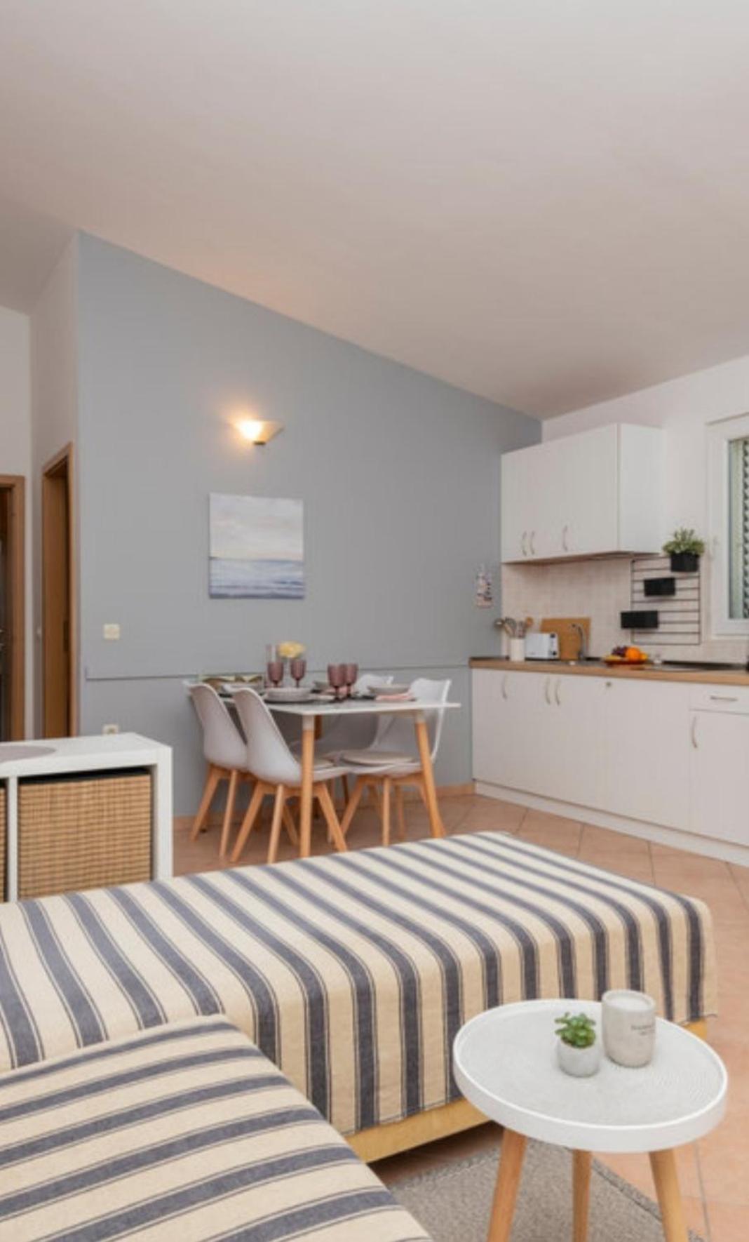 Apartments Divna 巴什卡沃达 外观 照片