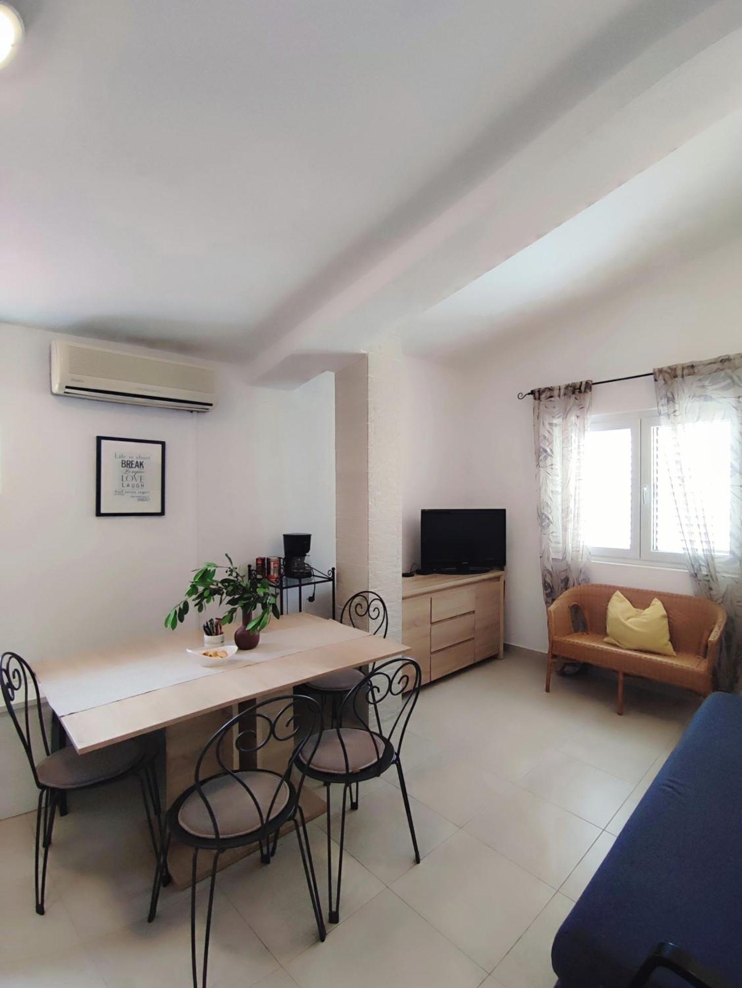 Apartments Divna 巴什卡沃达 外观 照片
