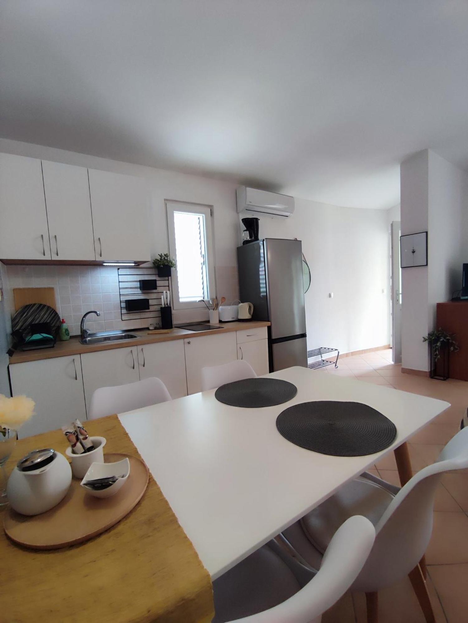 Apartments Divna 巴什卡沃达 外观 照片